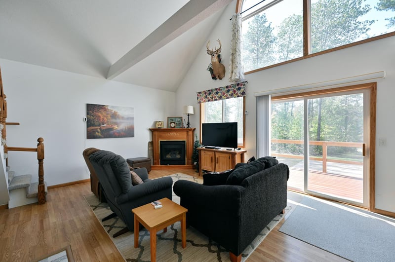 55400 Red Oak Dr, Solon Springs, WI 54873