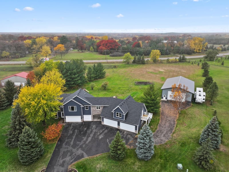 4001 220th Ave NW, Oak Grove, MN 55303