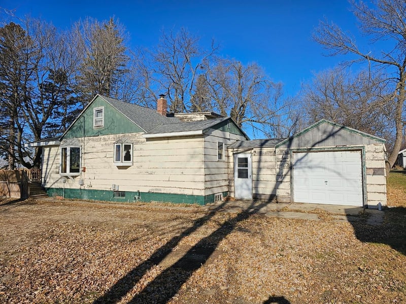 320 Main St S, Hadley, MN 56151