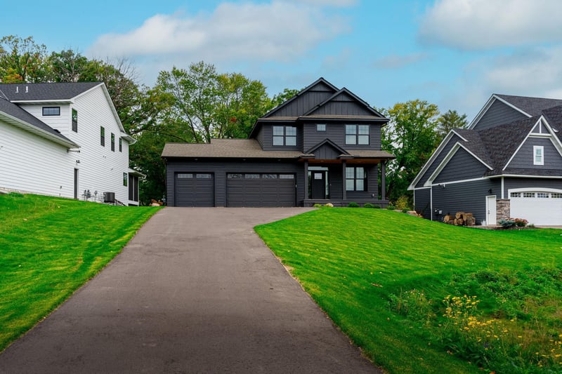 2239 Cleveland Ave N, Roseville, MN 55113