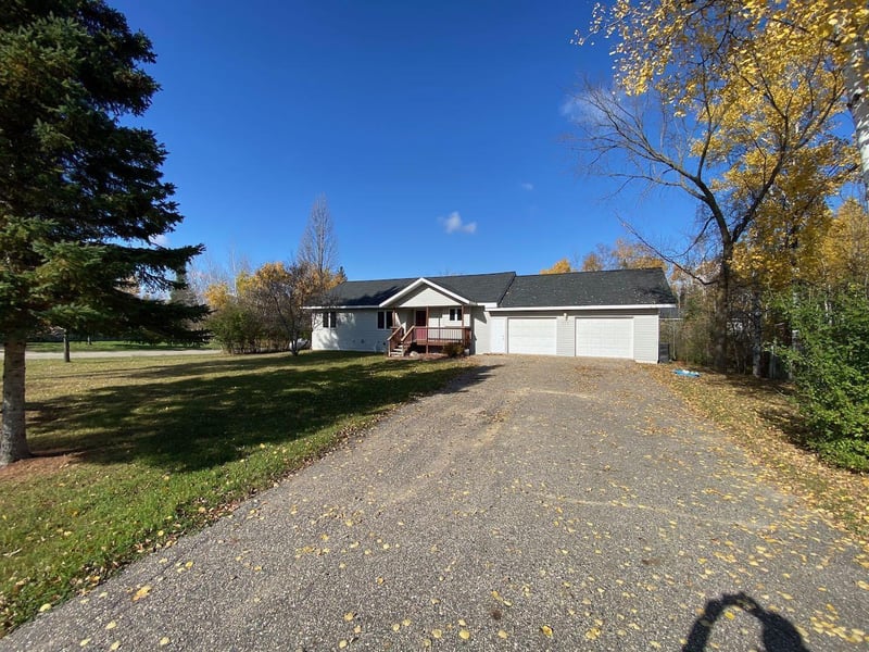 567 4th St NW, Kelliher, MN 56650