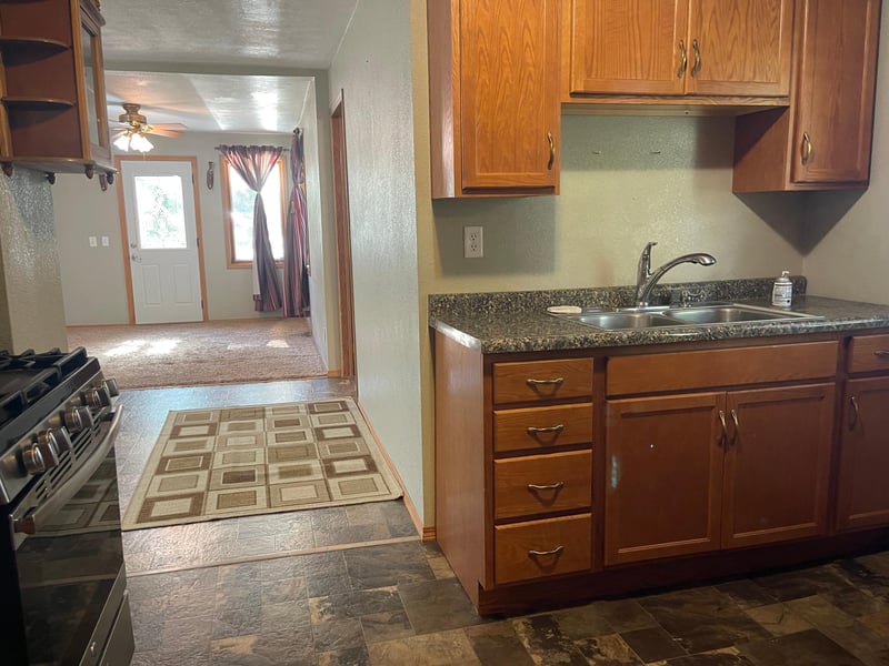 440 Center Ave, Lake Wilson, MN 56151