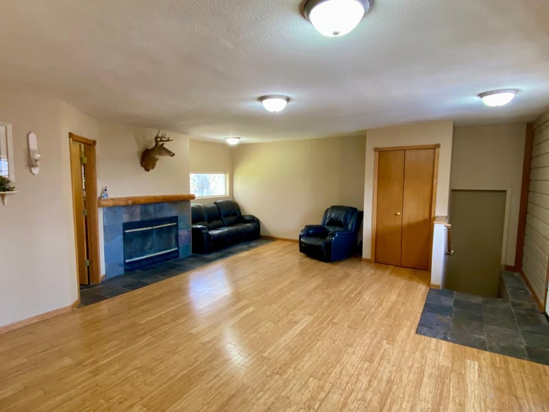 84113 County Road 3, Bird Island, MN 55310
