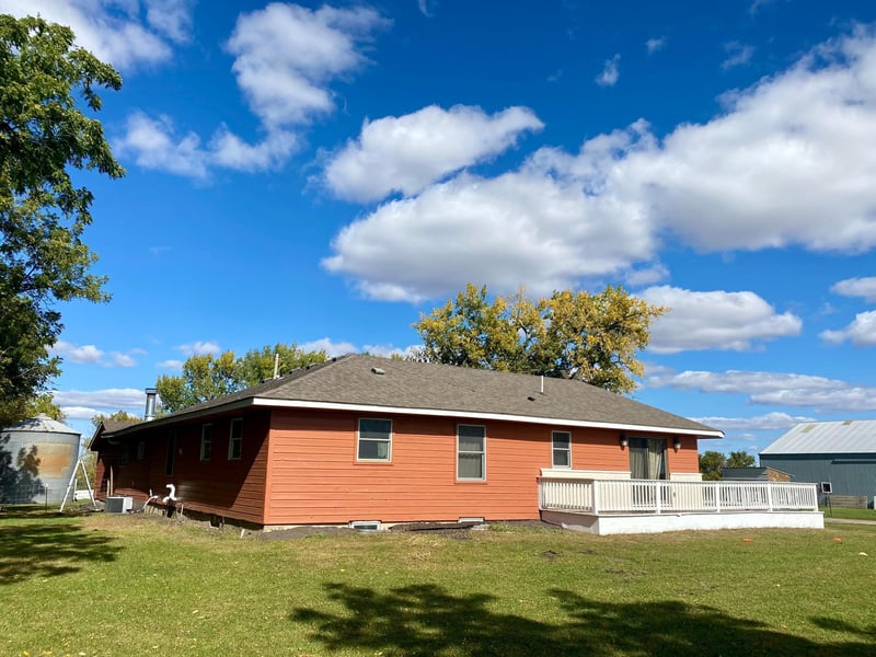 84113 County Road 3, Bird Island, MN 55310