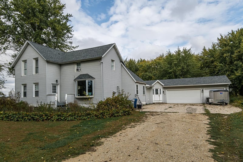 13788 630th St, Claremont, MN 55924