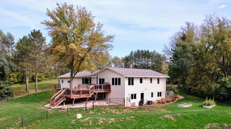 10305 Greenfield Rd, Loretto, MN 55357