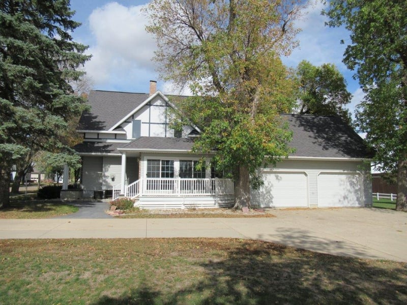 1220 Mechanic St, Edgerton, MN 56128