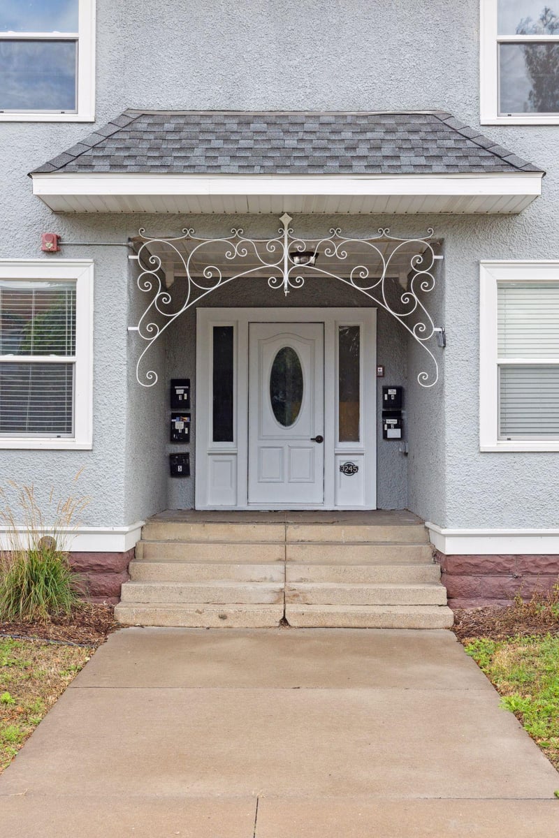 3245 Hennepin Ave, Minneapolis, MN 55408