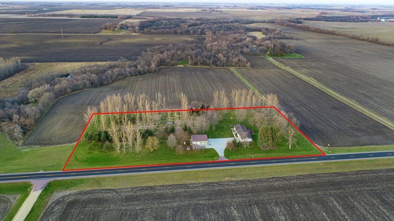 74648 400th St, Saint James, MN 56081