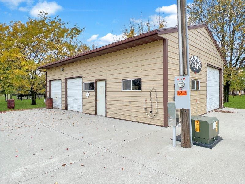 74648 400th St, Saint James, MN 56081