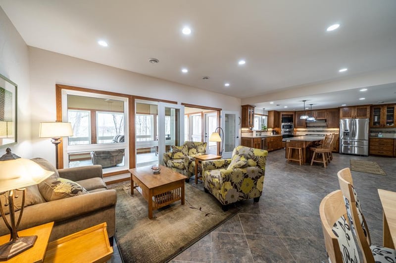 24451 Johnson Ln, Pelican Rapids, MN 56572
