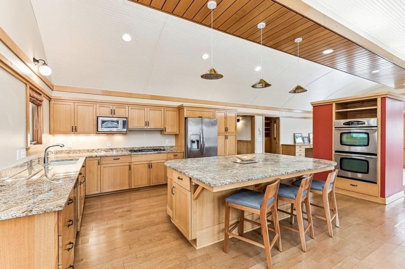 12141 Gates Ave, Northfield, MN 55057