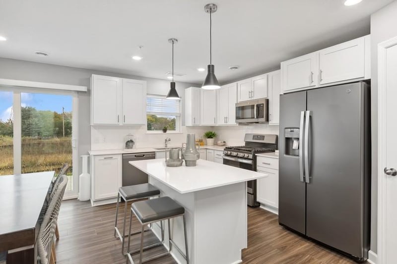2141 Bay Dr, Lino Lakes, MN 55038