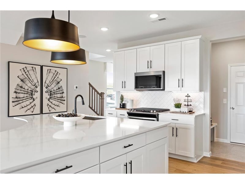 9676 4th St N, Lake Elmo, MN 55129