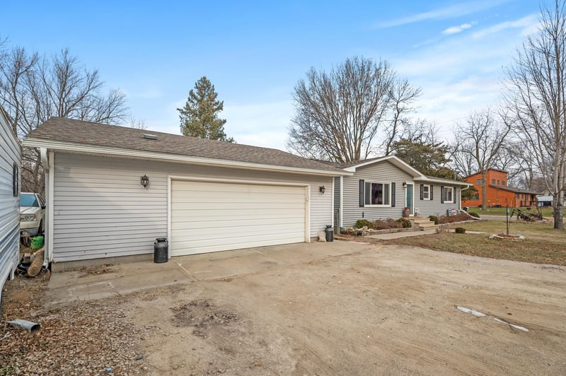 6523 234th St W, Warsaw, MN 55087