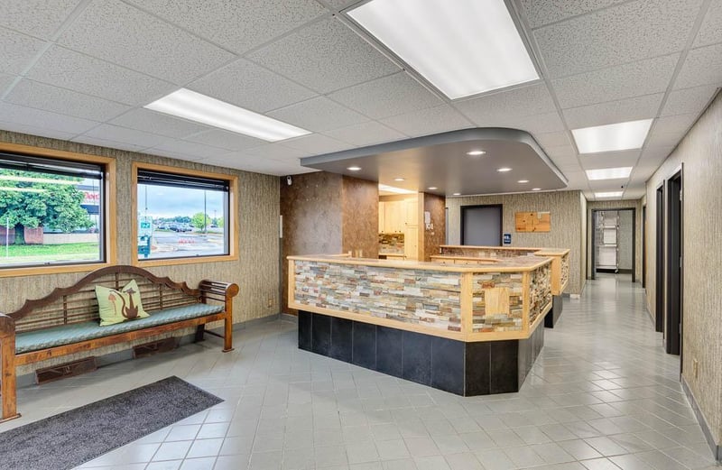 32 Mendota Rd, Inver Grove Heights, MN 55077