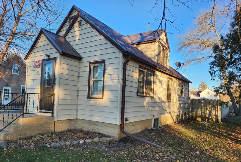 113 S Main St, Dexter, MN 55926