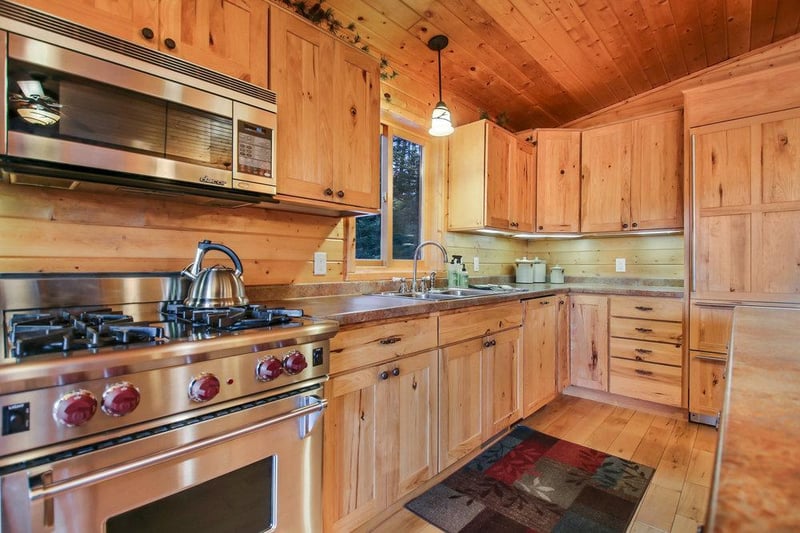 9551N Hay Creek Ln, Hayward, WI 54843