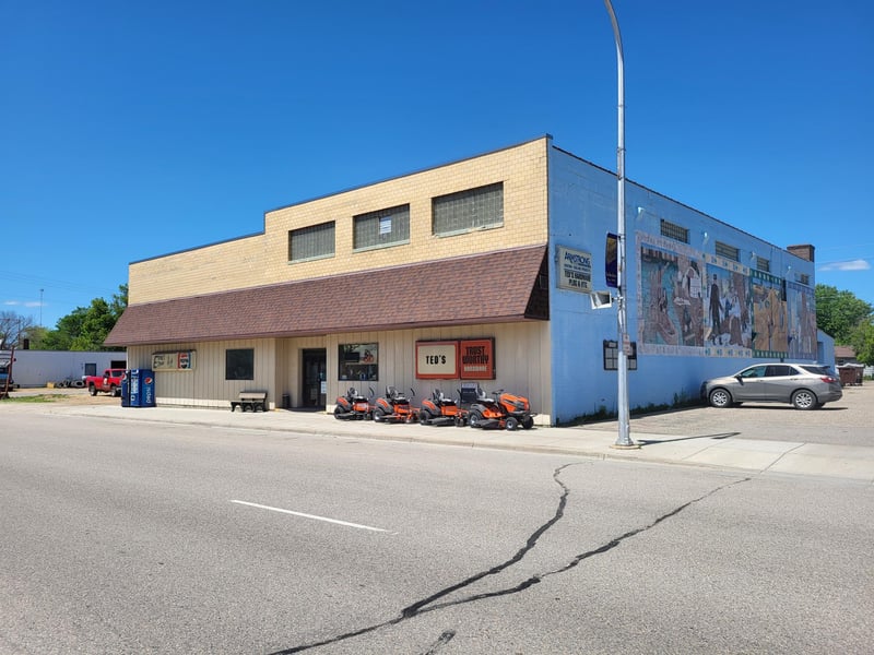 206 Minnesota Ave W, Sebeka, MN 56477