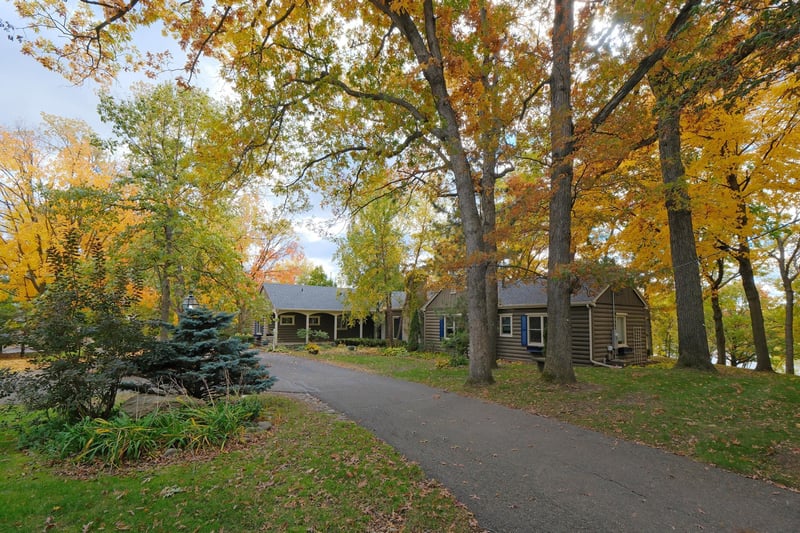 18315 N 8th Ave, Plymouth, MN 55447