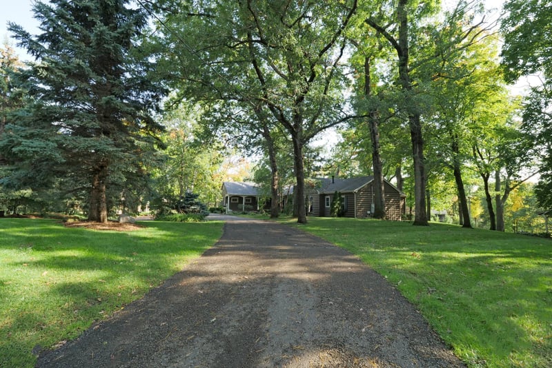 18315 N 8th Ave, Plymouth, MN 55447