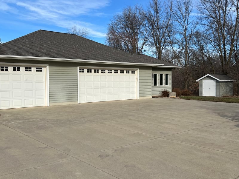 11714 751st St, Blooming Prairie, MN 55917