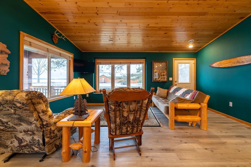 5843 Lakeshore Ln NW, Cass Lake, MN 56633