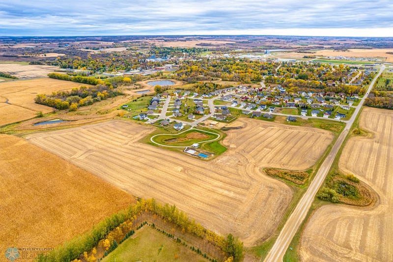 2316 Scenic Ln, Hawley, MN 56549