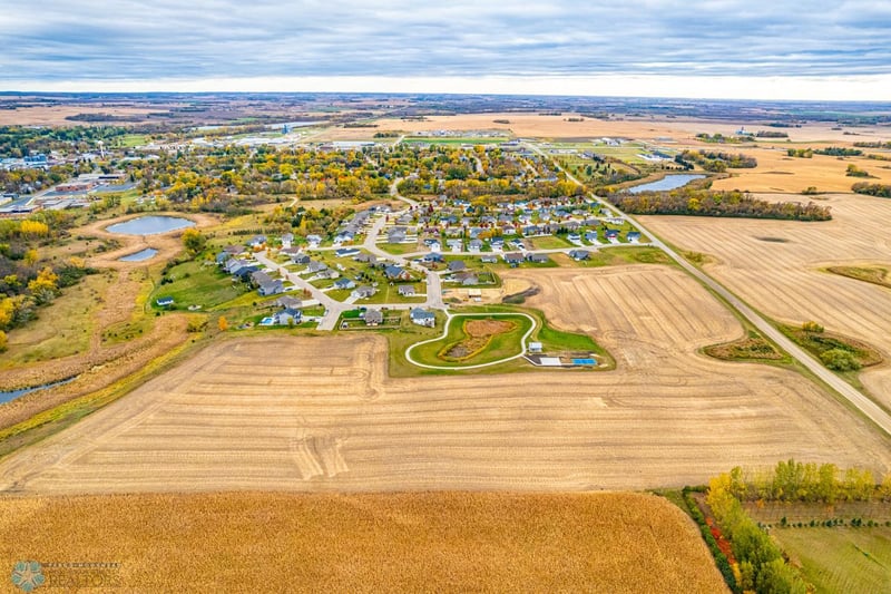 2316 Scenic Ln, Hawley, MN 56549