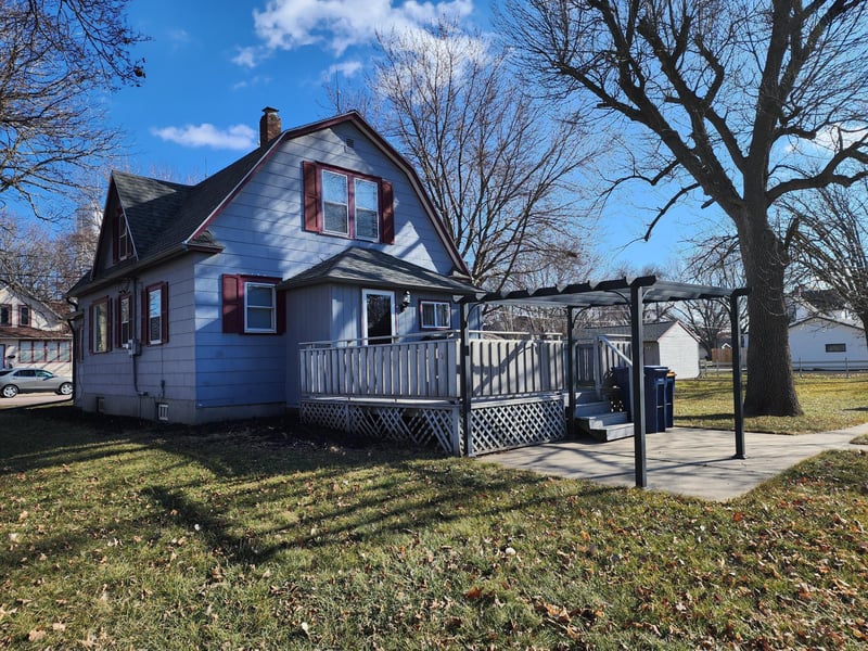 491 11th St, Lafayette, MN 56054