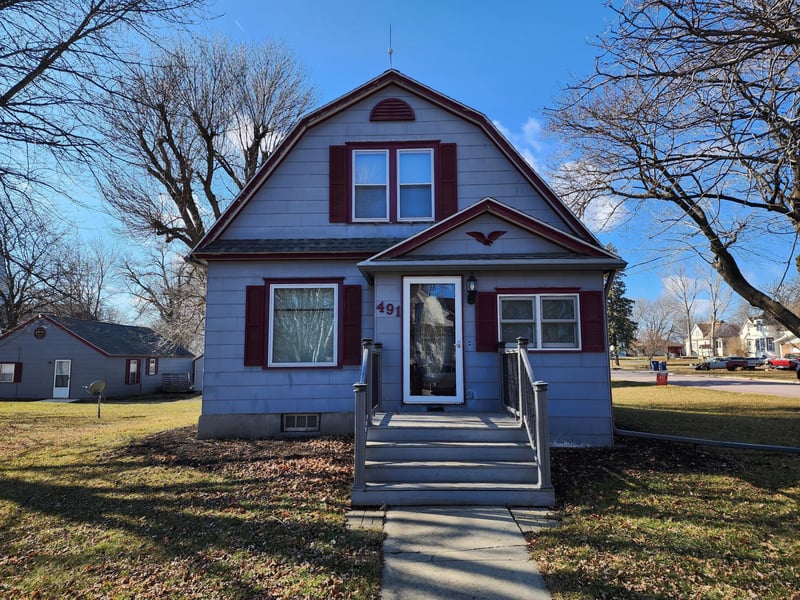 491 11th St, Lafayette, MN 56054