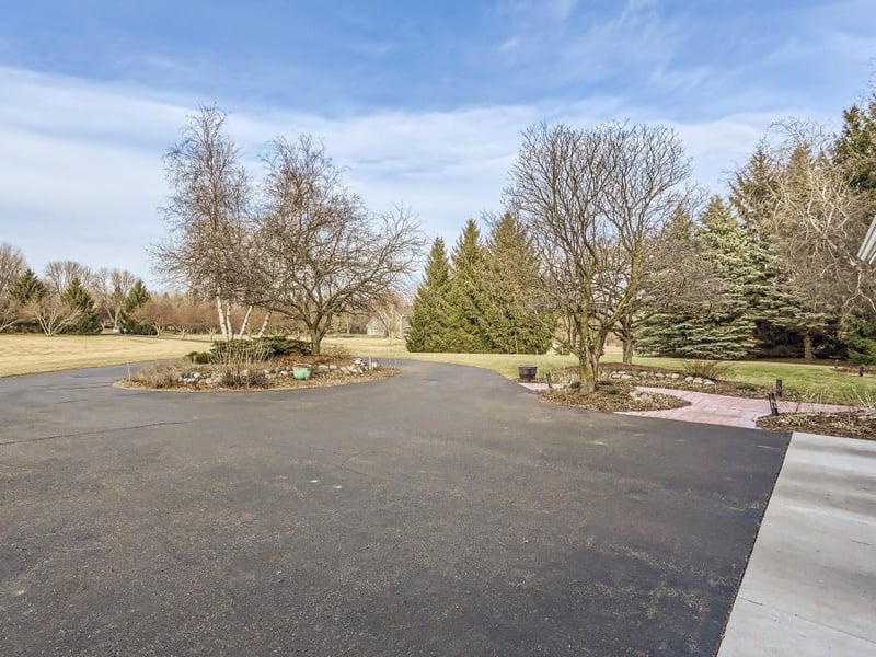 4785 Creekwood Trl, Maple Plain, MN 55359