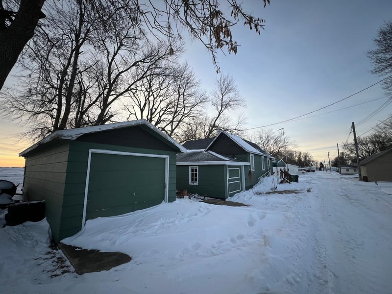 301 S Oak St, Ellsworth, MN 56129