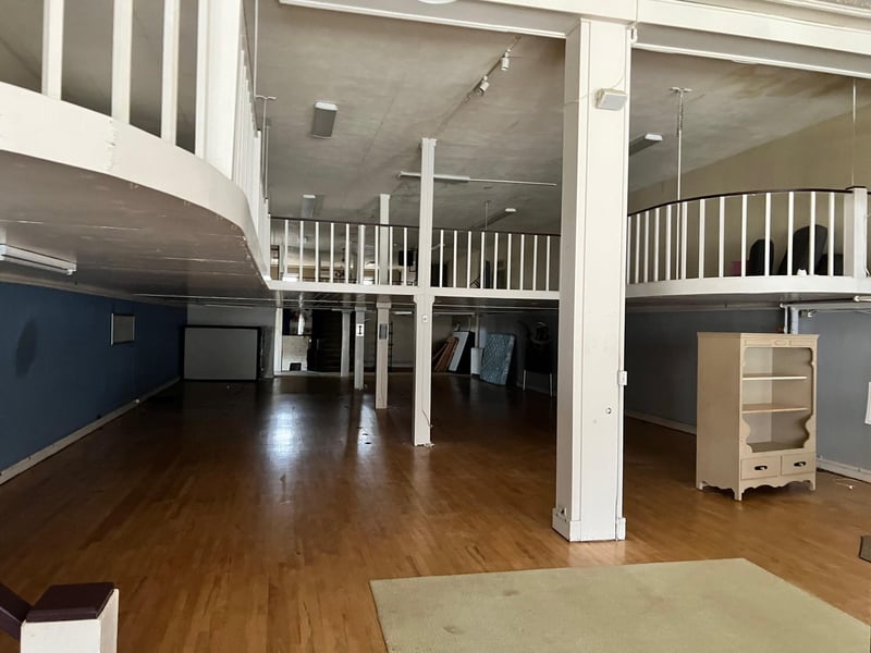 821 E Lincoln Ave, Olivia, MN 56277