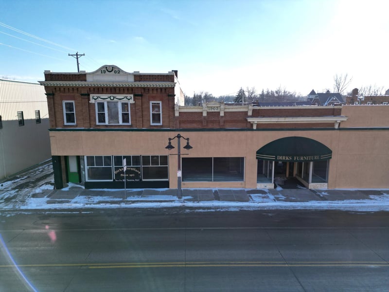 821 E Lincoln Ave, Olivia, MN 56277