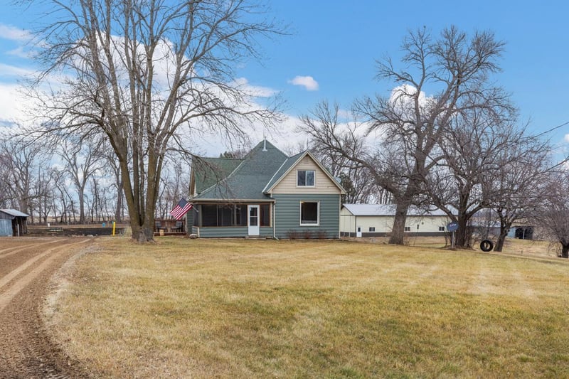 79762 Hammond Hw, Madelia, MN 56062