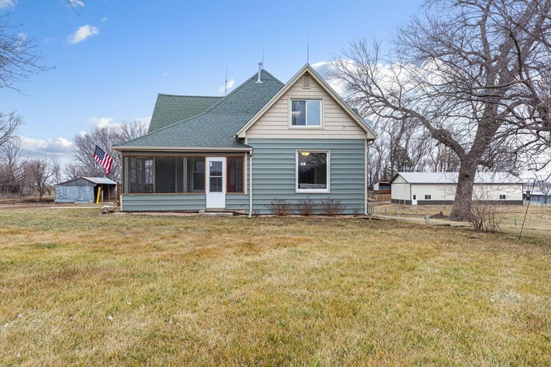 79762 Hammond Hw, Madelia, MN 56062