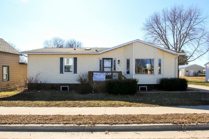 417 Main St, Courtland, MN 56021