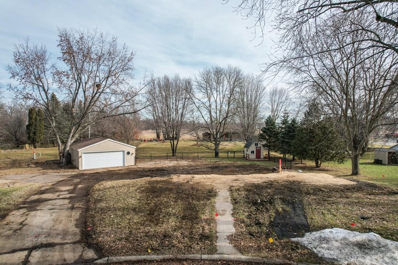 529 Braget Cir, Wanamingo, MN 55983