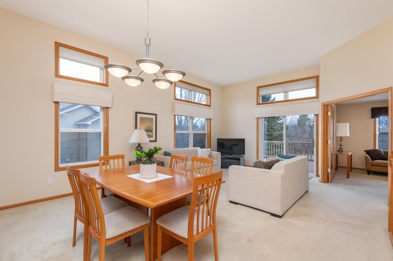 1255 Langewood Dr, Minnetrista, MN 55364