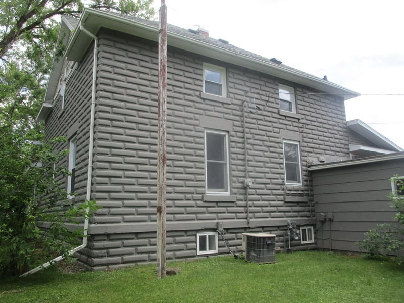 409 2nd Ave NW, Bertha, MN 56437