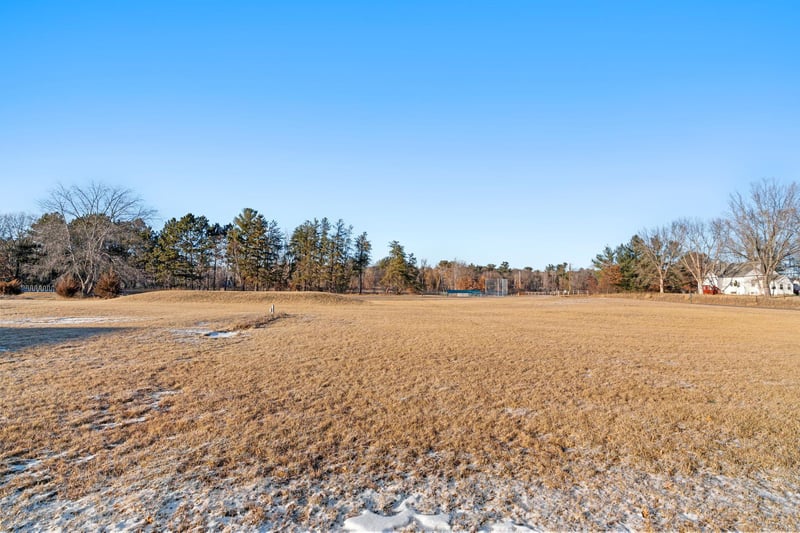261 Lincoln Dr, East Bethel, MN 55092