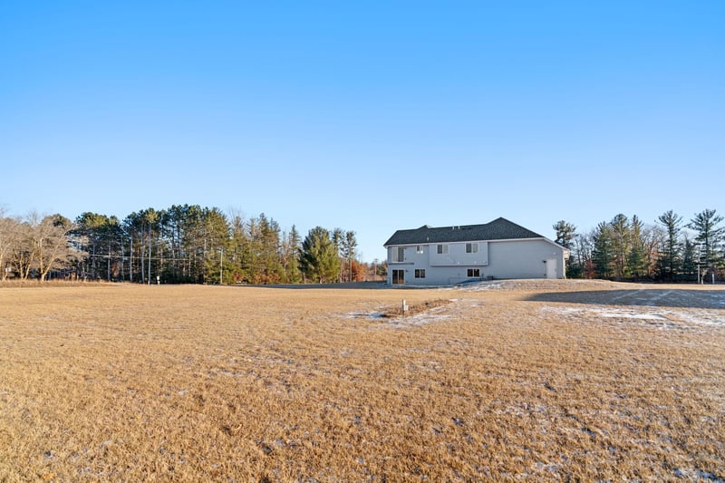 261 Lincoln Dr, East Bethel, MN 55092