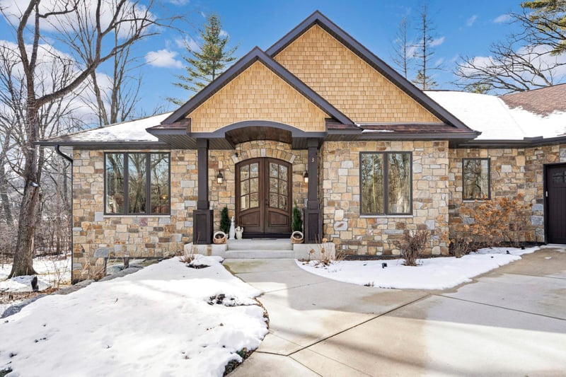 3 Saint Albans Rd E, Hopkins, MN 55305
