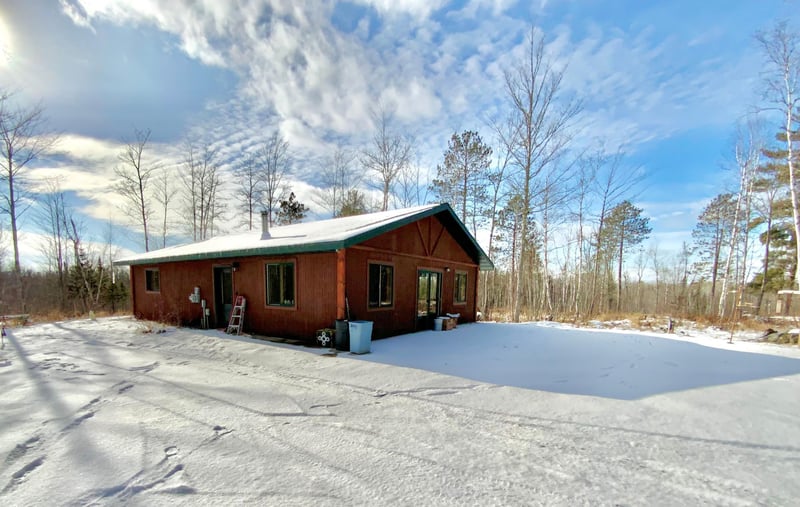 9135 Nukala Rd, Angora, MN 55703