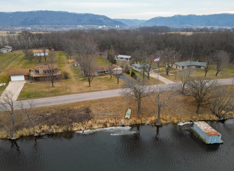 1151 S River Rd, Buffalo City, WI 54622