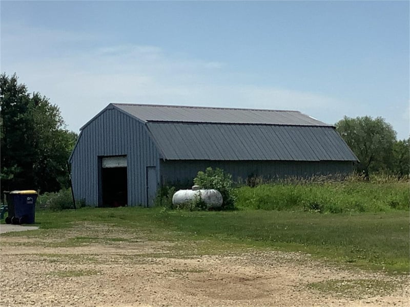 2040 37th St W, Webster, MN 55088