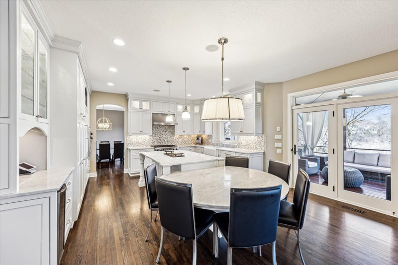8659 Sherwood Bluff, Eden Prairie, MN 55347