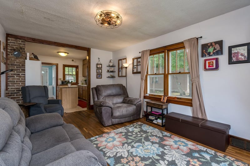 505 5th St, Madison Lake, MN 56063