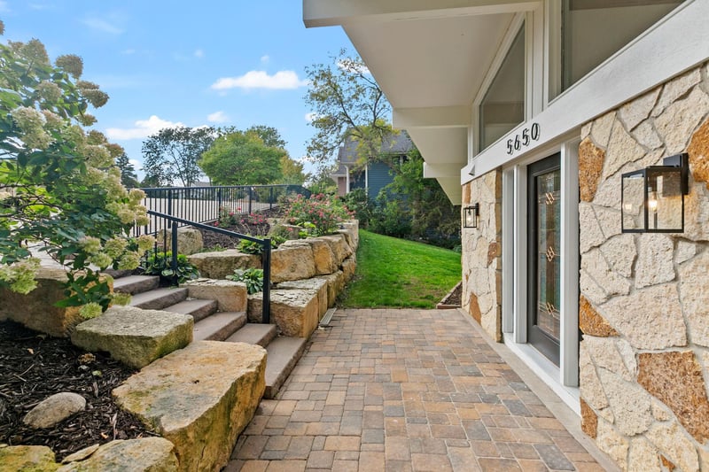 5650 Fairlawn Shores Trl SE, Prior Lake, MN 55372